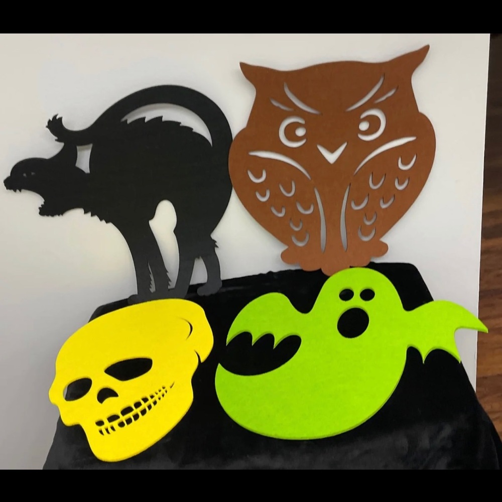 NWOT Felt Halloween Wall Hangings x4
